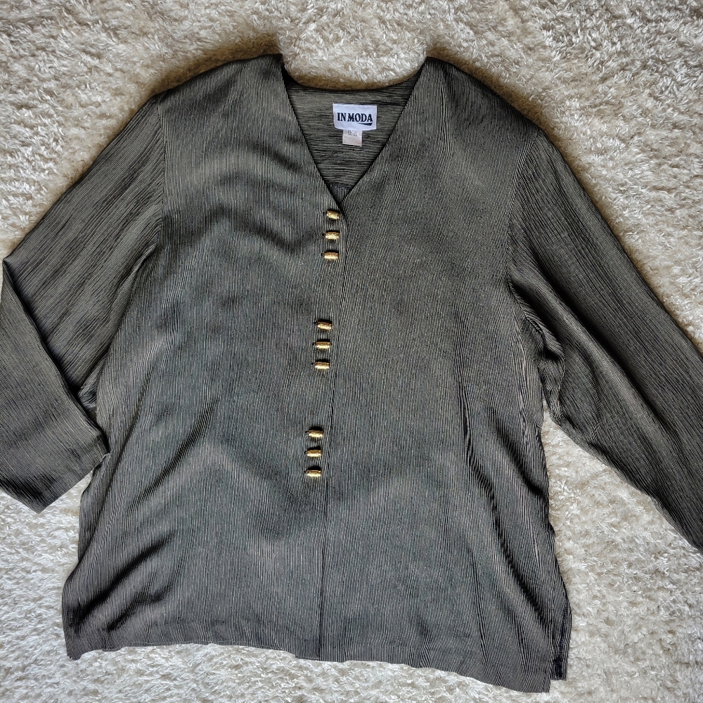 Vintage IN Moda top with gold buttons size 20